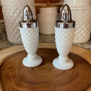 Westmorland | Milkglass S&P Shakers